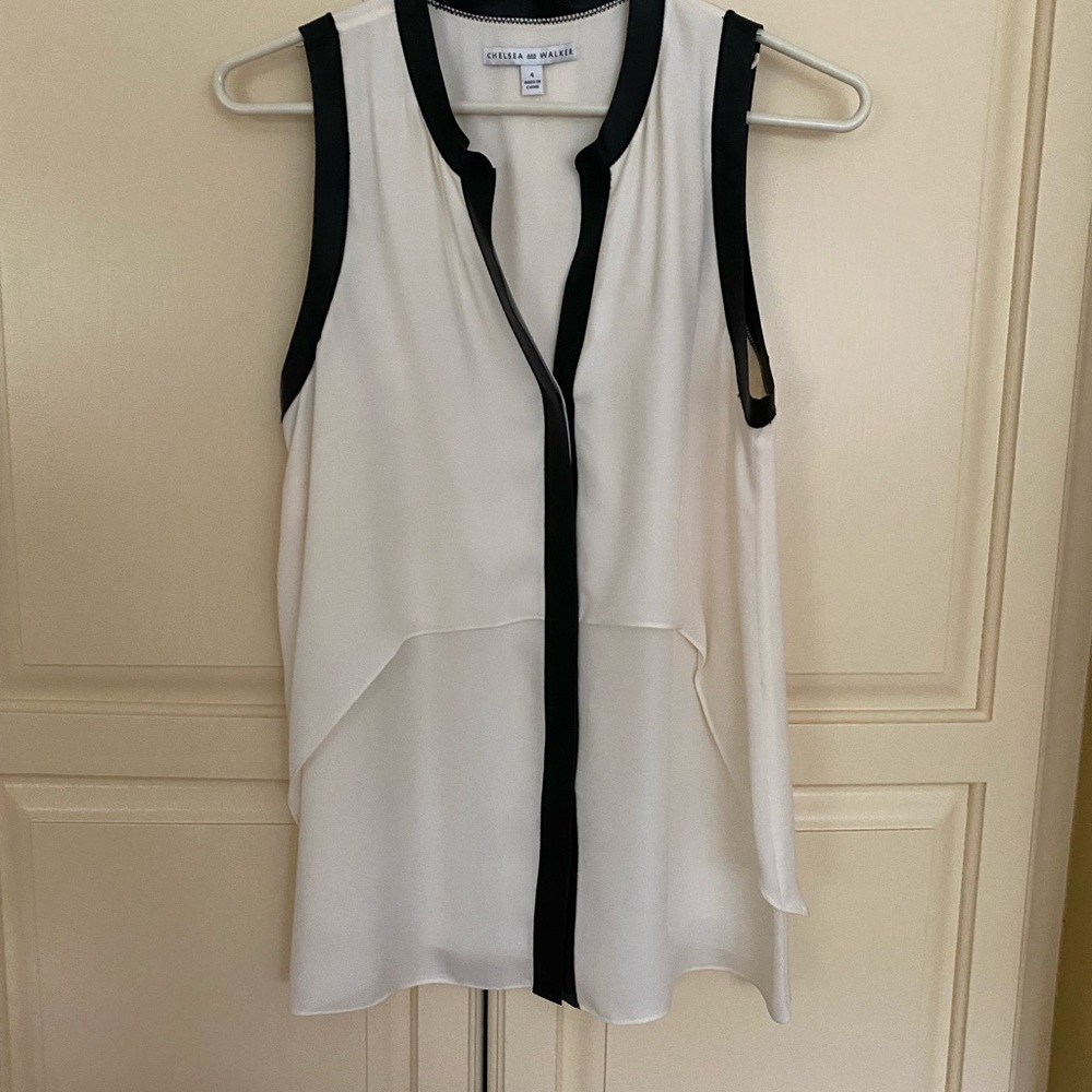 Chelsea Walker Silk ivory blouse with faux leather trim size 4
